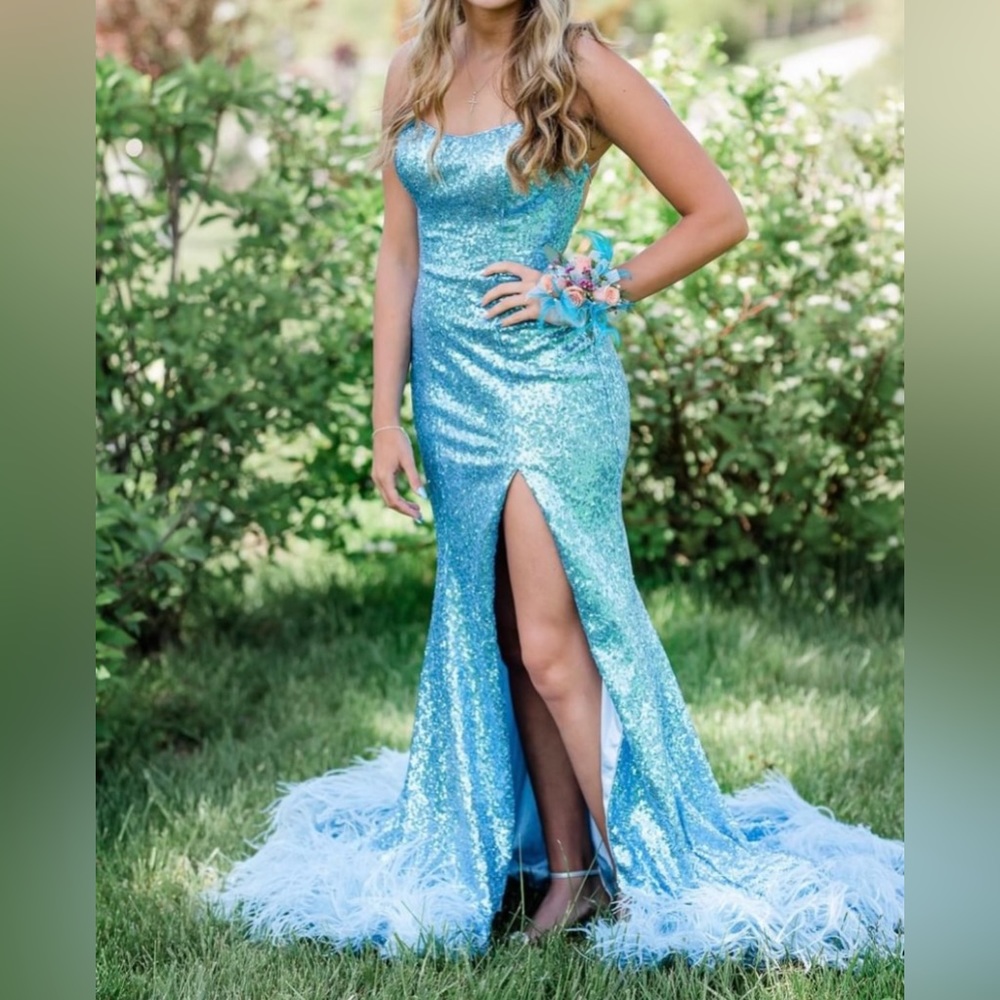 Sherri Hill prom dress size 6